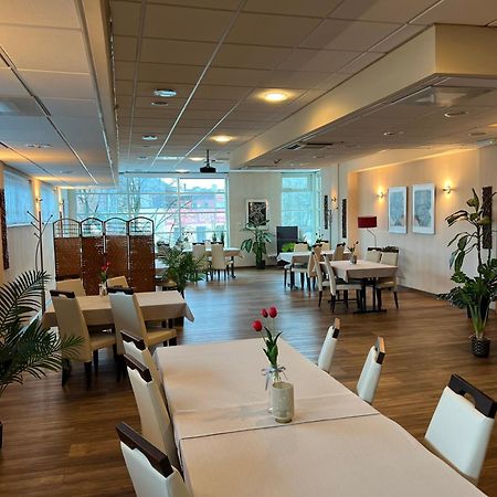 מיקולוב Hotel Pik מראה חיצוני תמונה