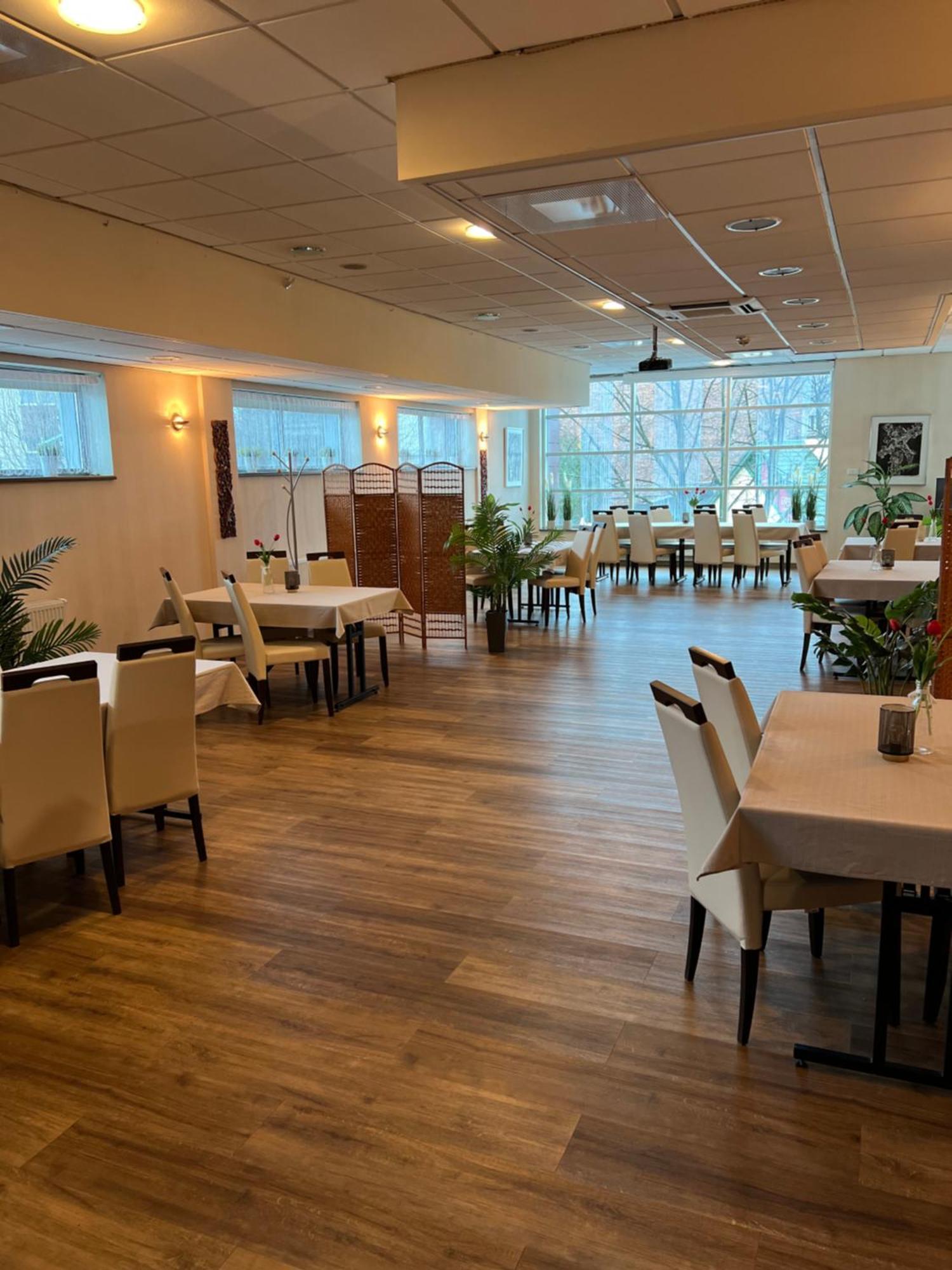 מיקולוב Hotel Pik מראה חיצוני תמונה