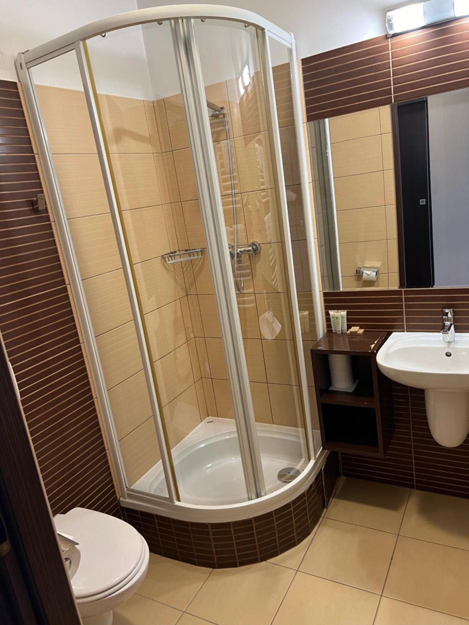 מיקולוב Hotel Pik מראה חיצוני תמונה