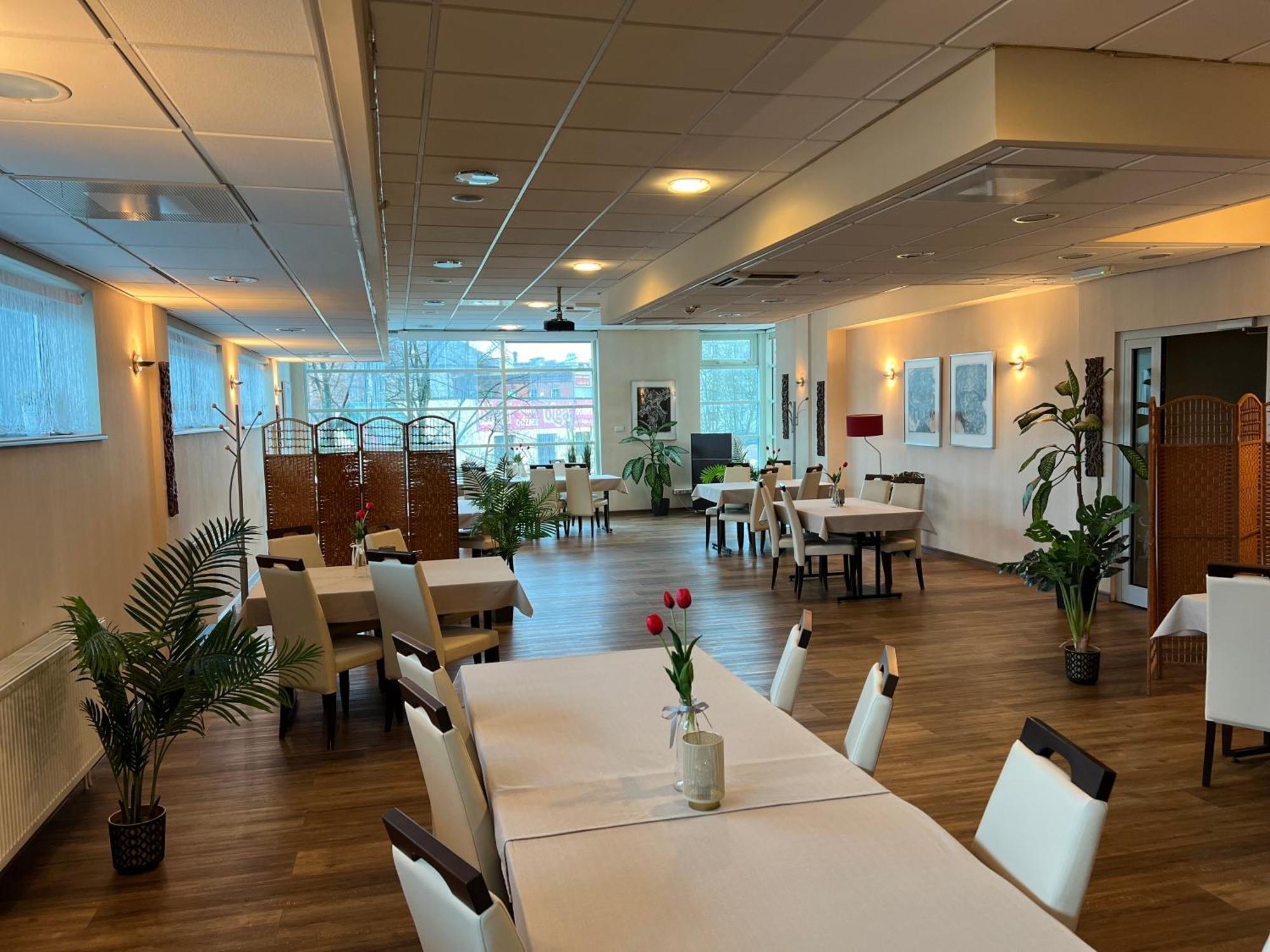 מיקולוב Hotel Pik מראה חיצוני תמונה