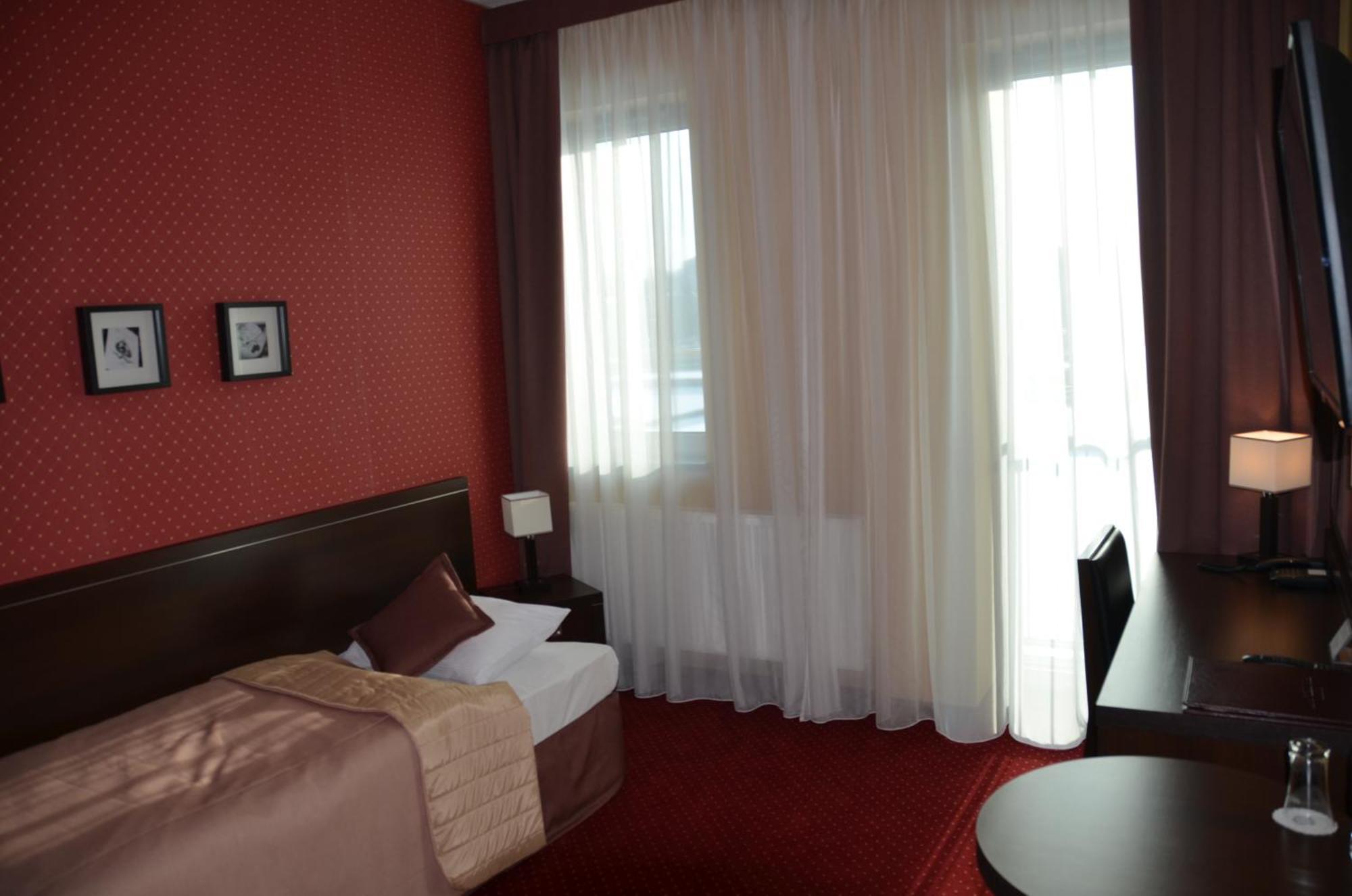 מיקולוב Hotel Pik חדר תמונה